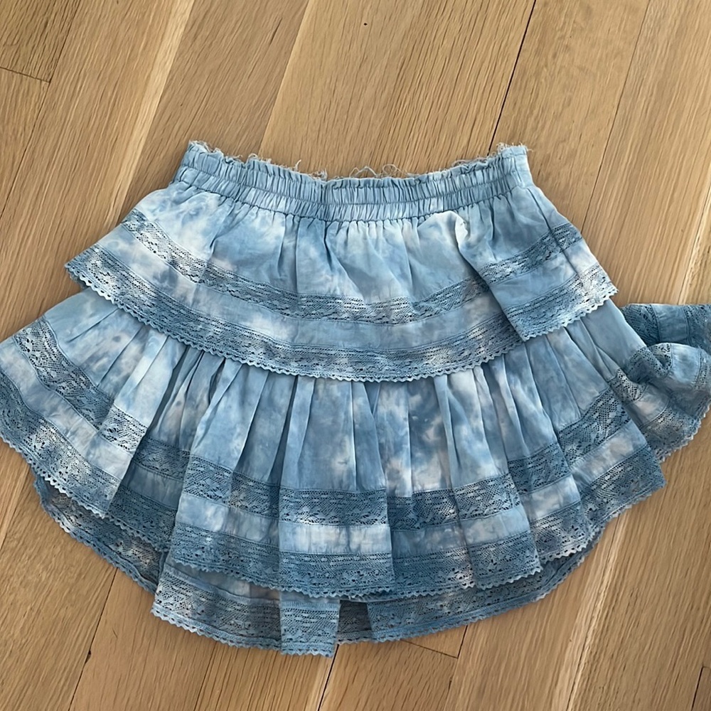 Love shack, fancy skirt